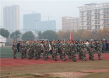 人工智能学院师生参加升国旗仪式